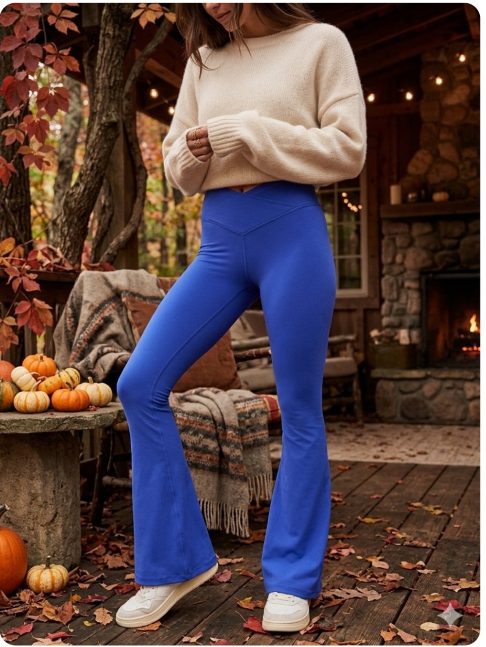 VIRAL-
OFFLINE By Aerie Real Me Crossover Flare Leg Pant -Sz L-EUC-Cobalt Blue